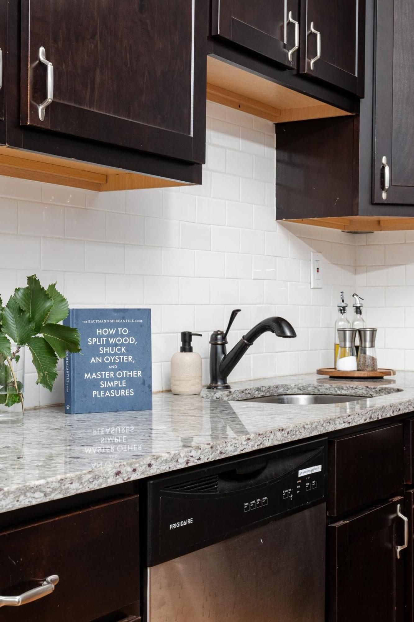 Ukrainian Village 2Br Modern Apartment D2 シカゴ エクステリア 写真