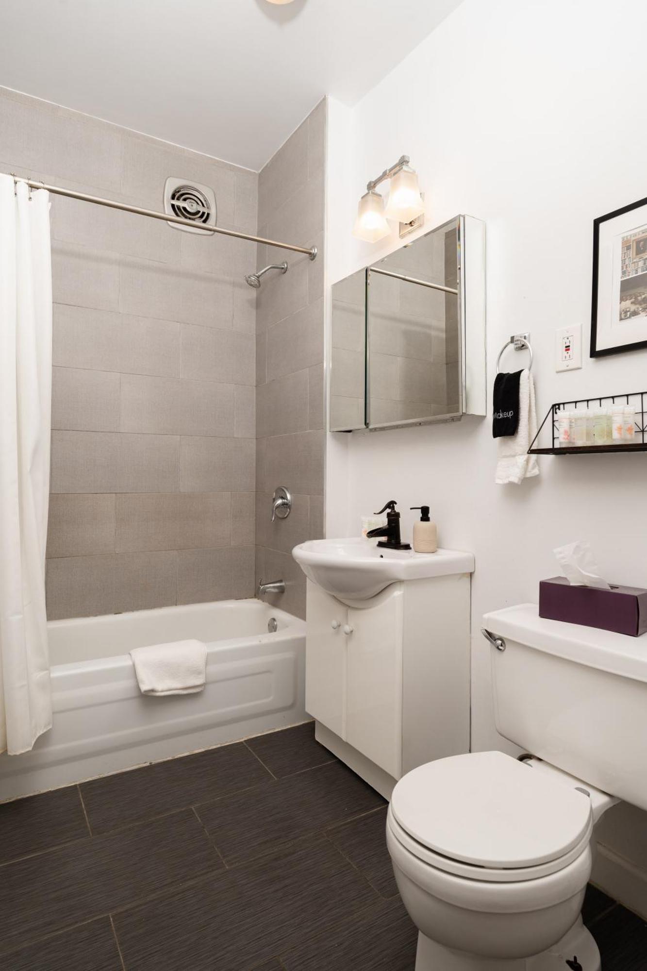 Ukrainian Village 2Br Modern Apartment D2 シカゴ エクステリア 写真